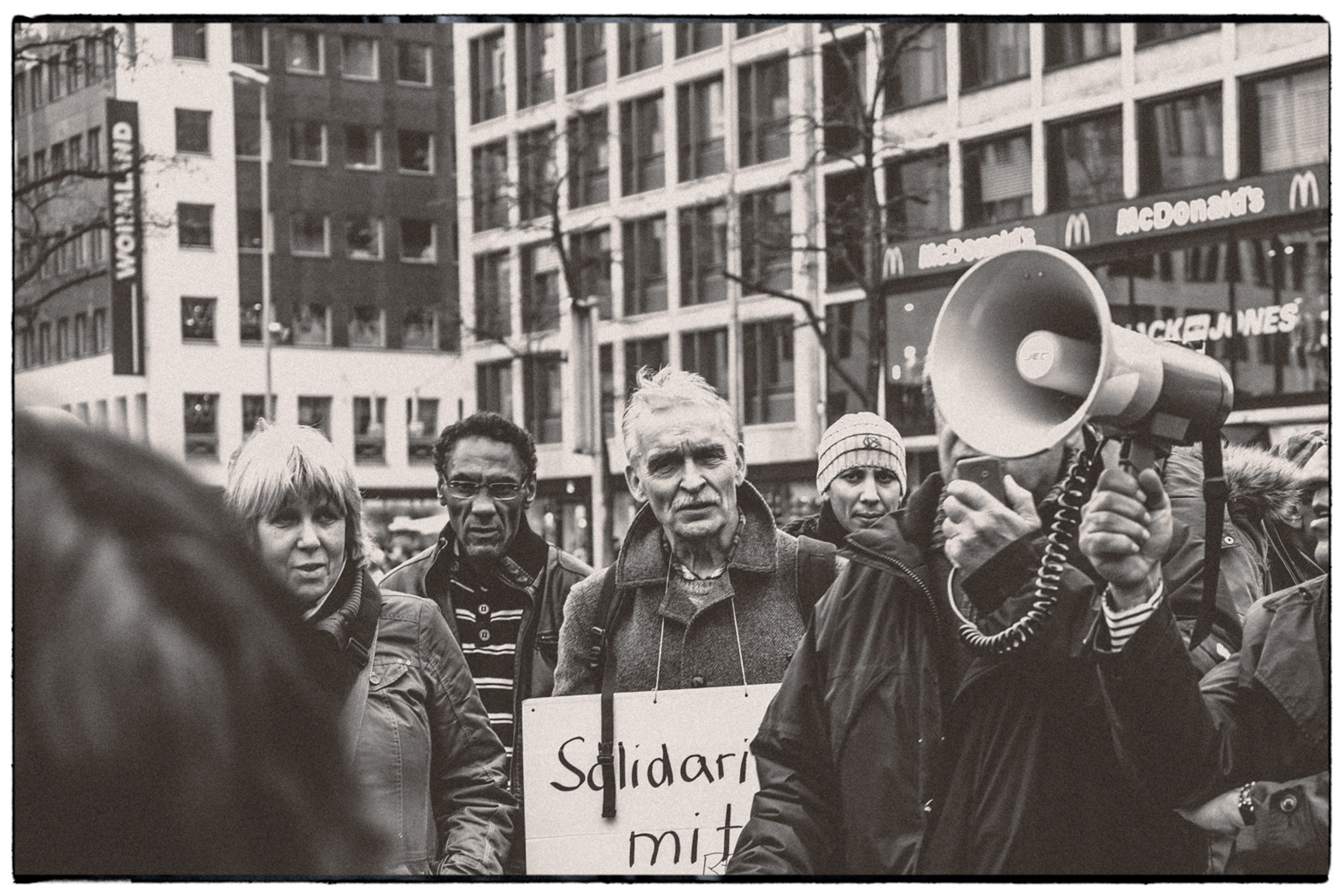 Frankfurt Demo-18.jpg