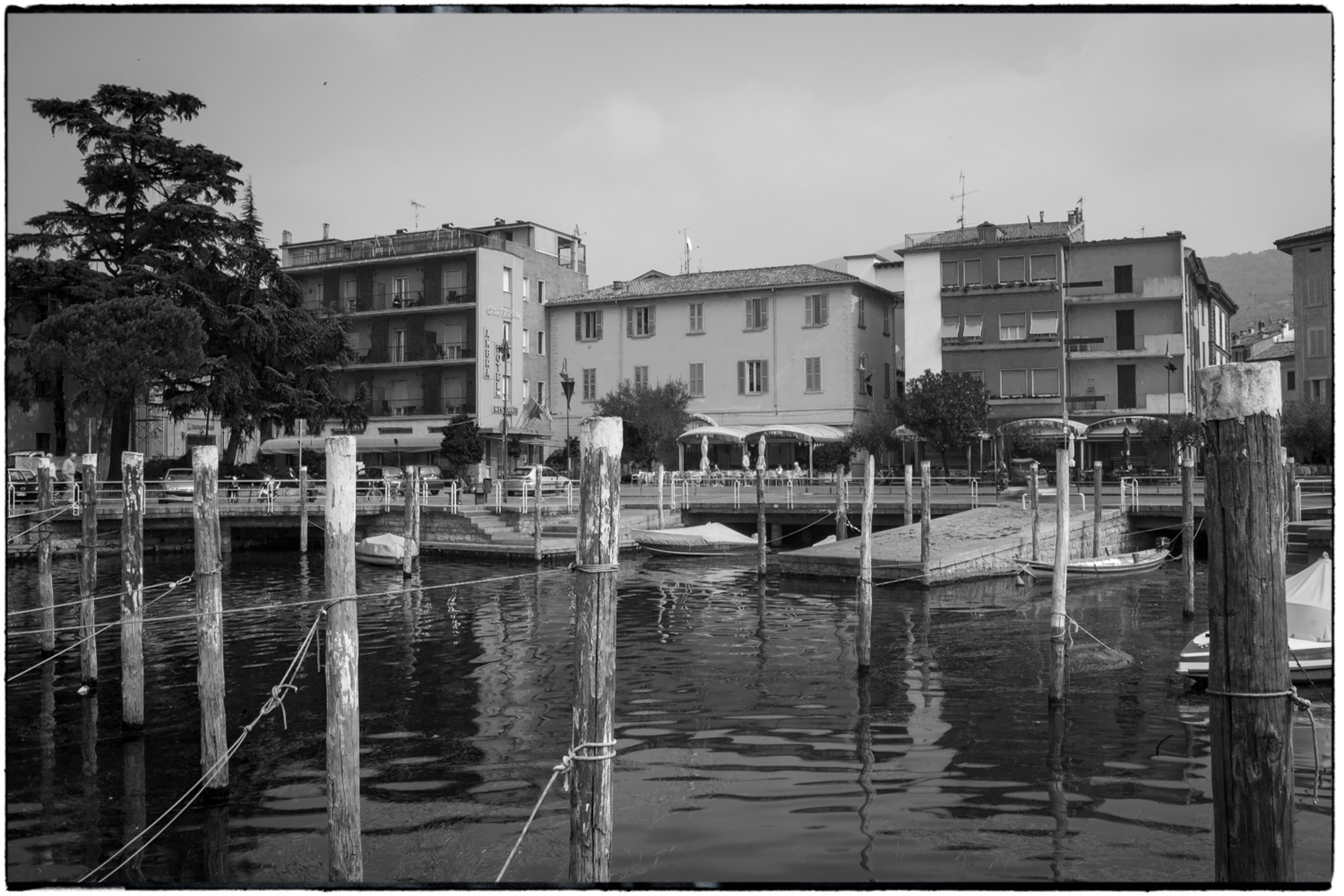 ISEO B&W-10.jpg
