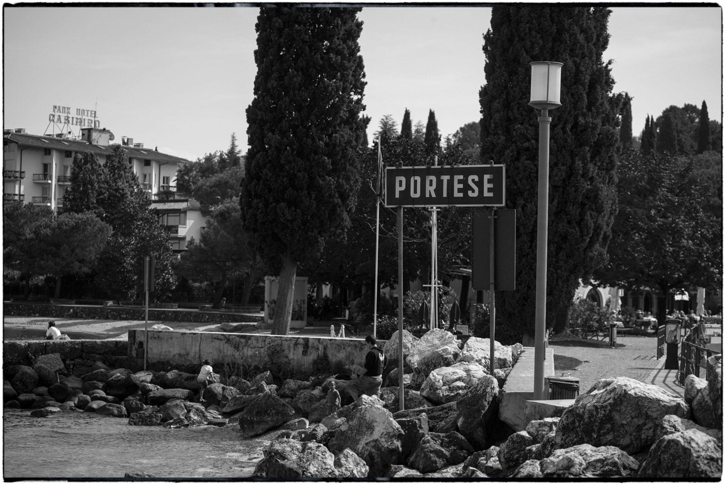 ISEO B&W-05.jpg