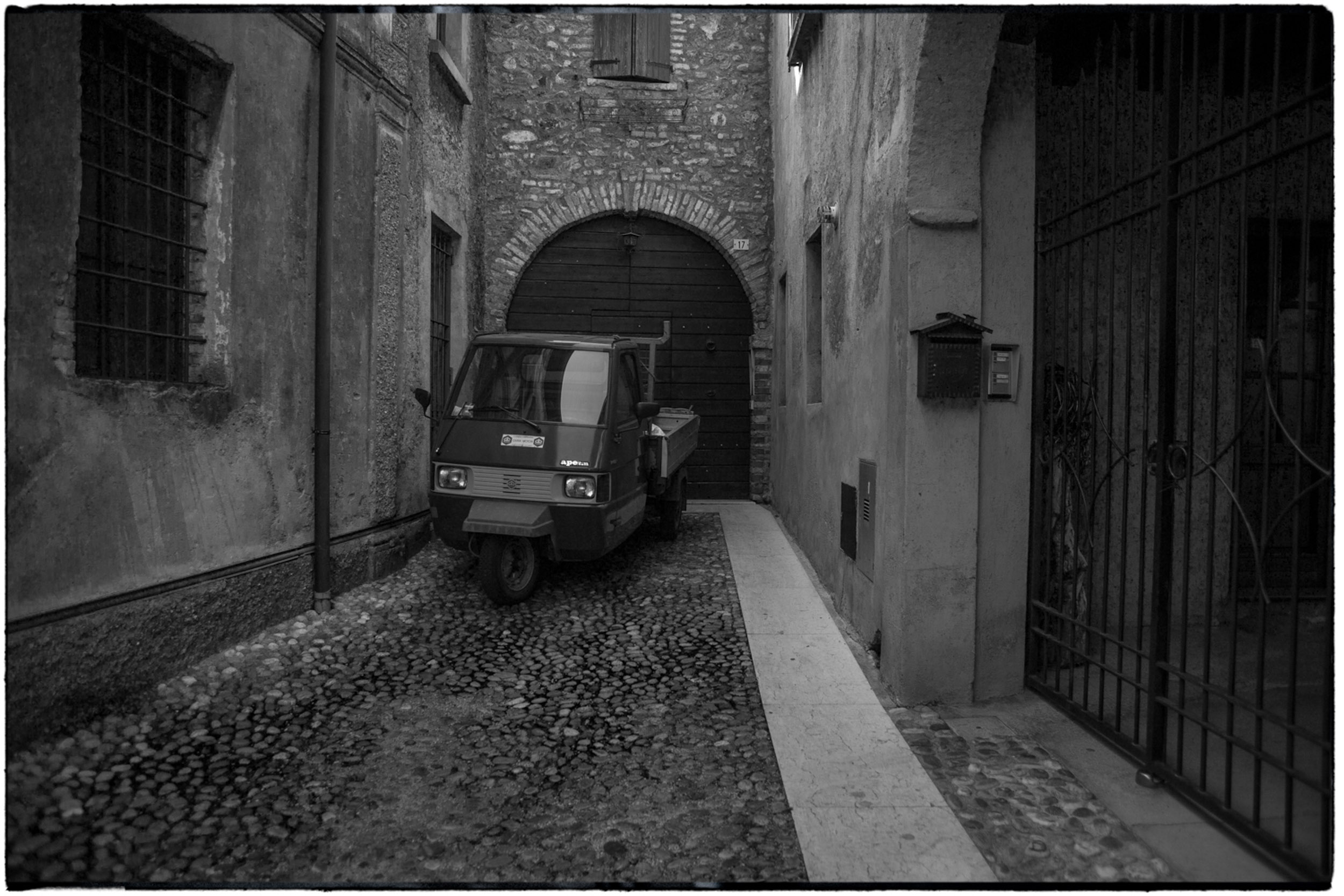 ISEO B&W-20.jpg