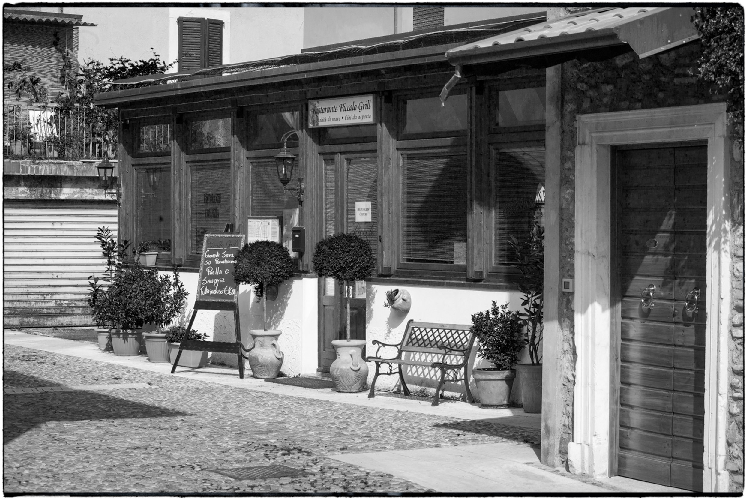 ISEO B&W-26.jpg