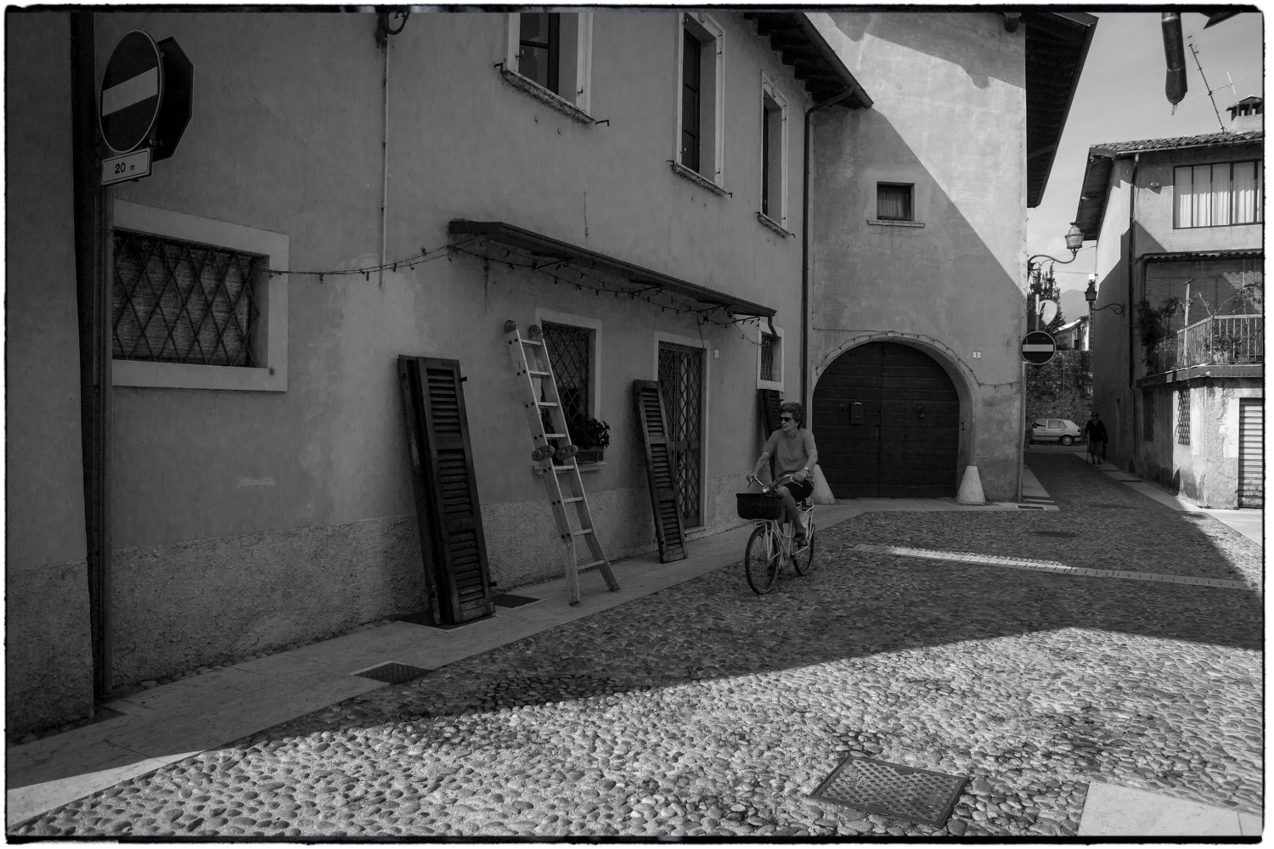 ISEO B&W-30.jpg