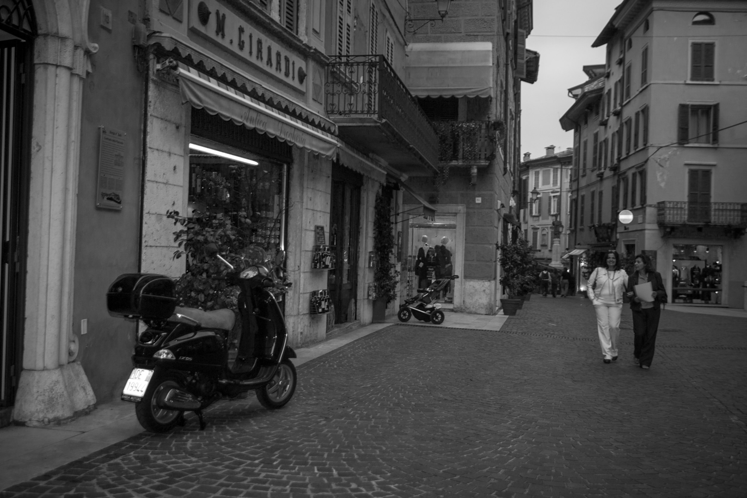 Salo B&W-5.jpg